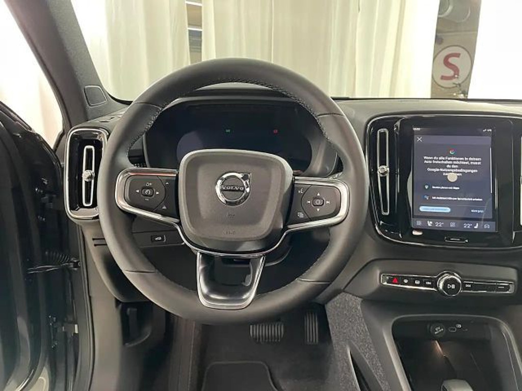 Volvo EX40
