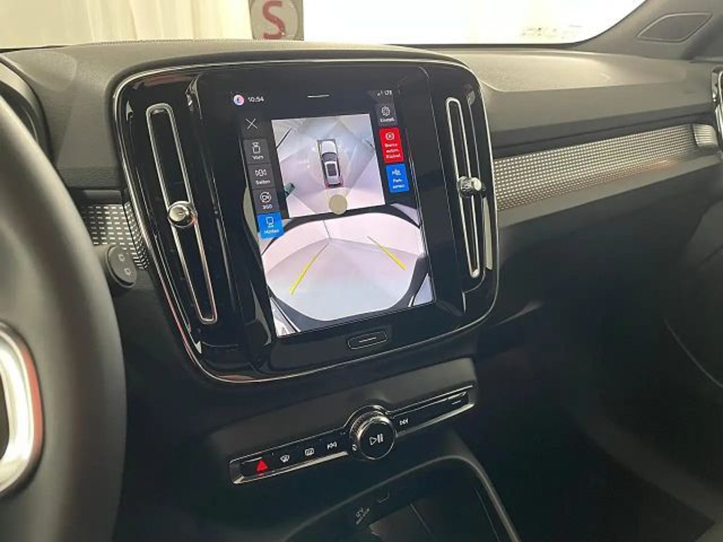 Volvo EX40