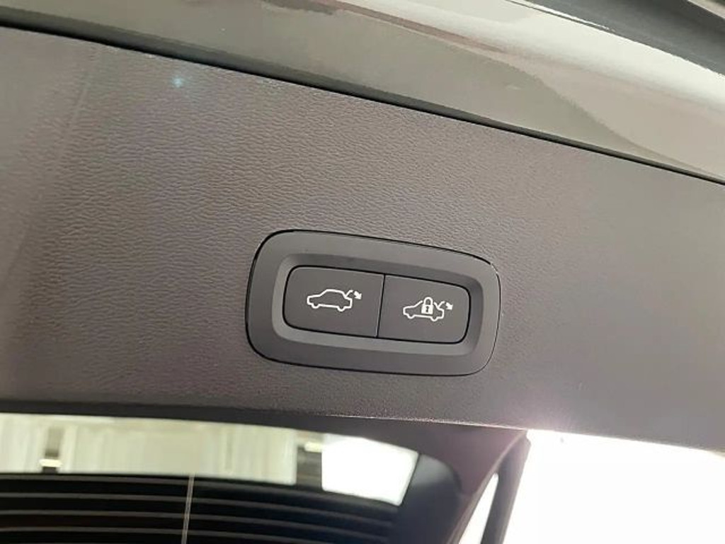 Volvo EX40
