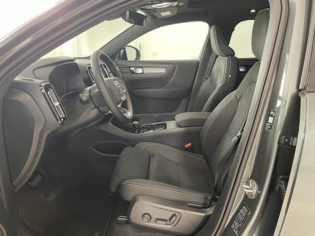 Volvo EX40