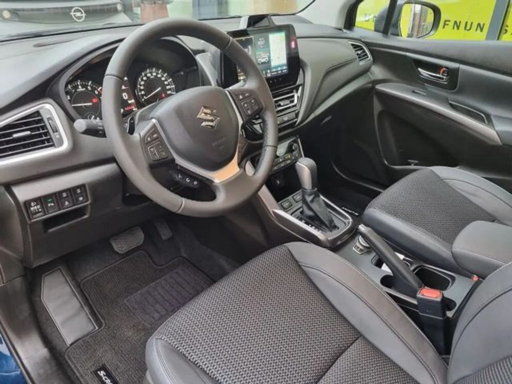 Suzuki S-Cross