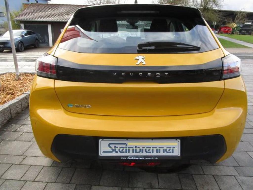 Peugeot e-208