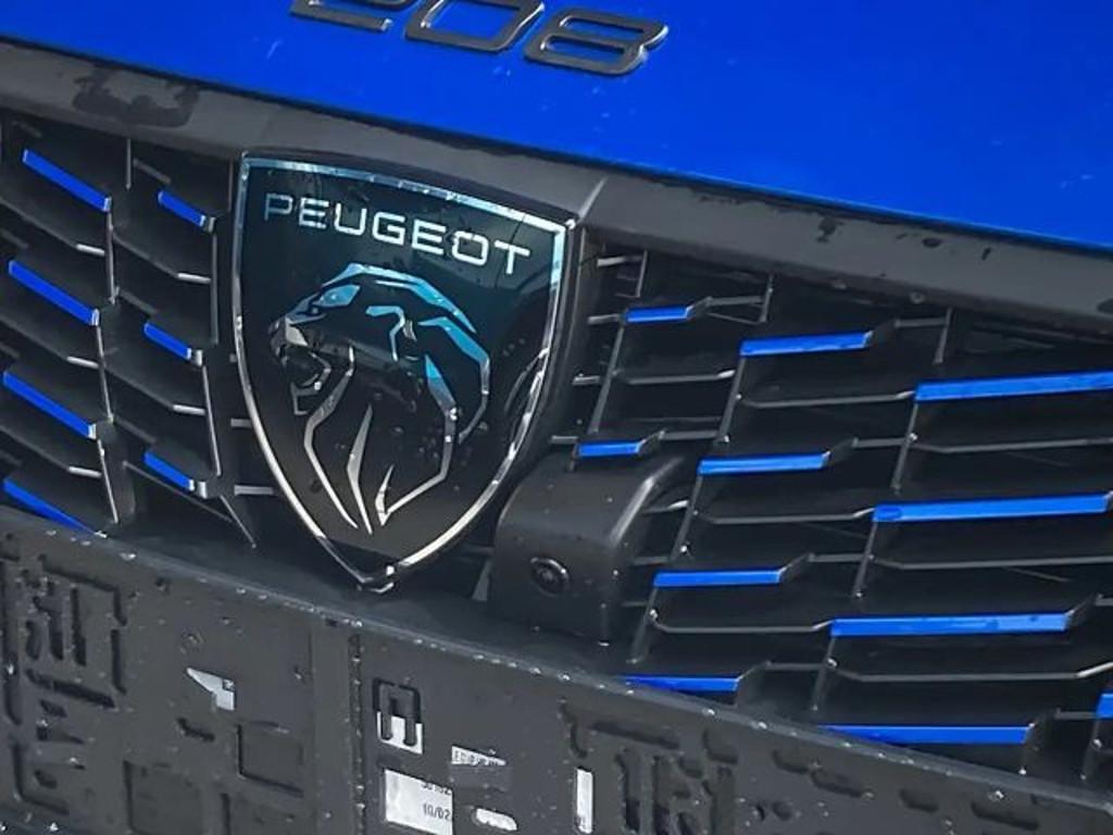Peugeot e-208