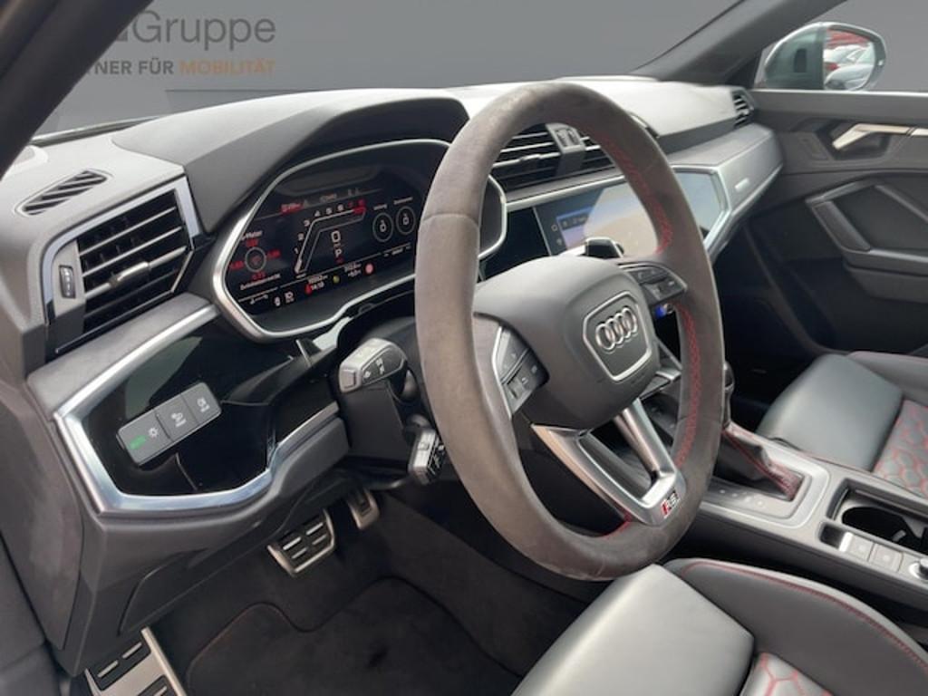 Audi RS Q3
