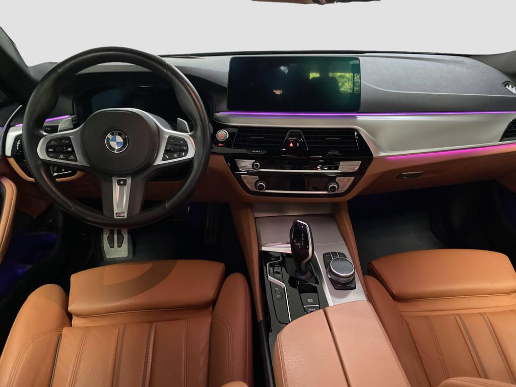 BMW M550
