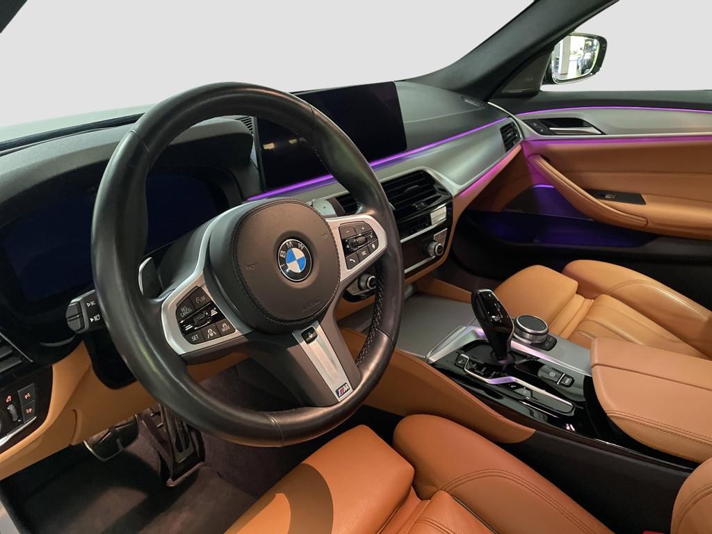 BMW M550