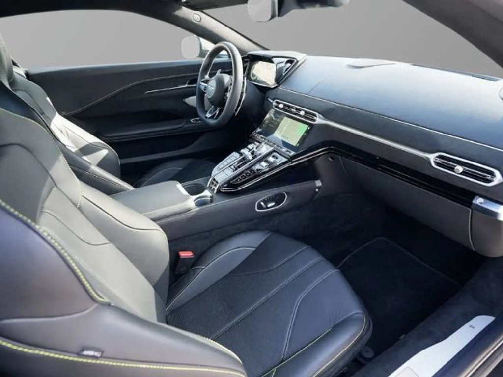 Aston Martin Vantage