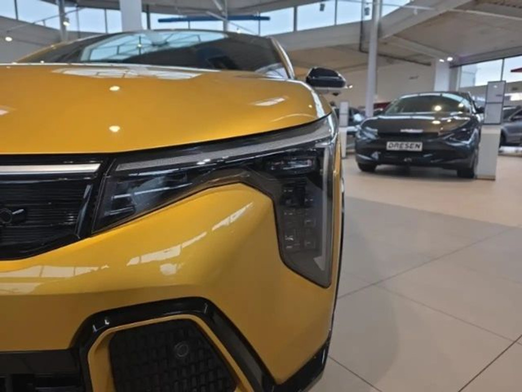 Kia K4