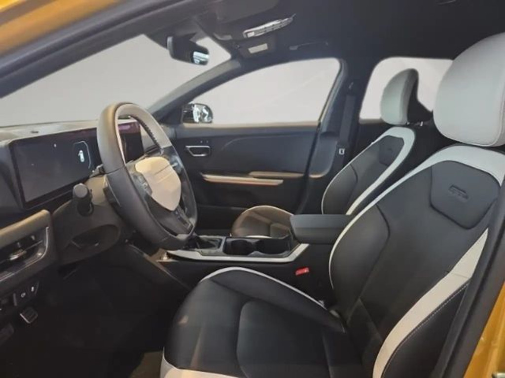 Kia K4