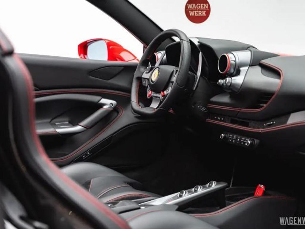 Ferrari F8