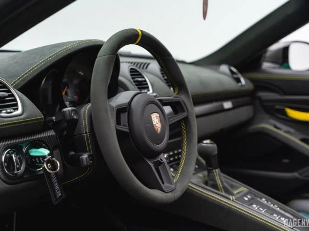 Porsche Cayman