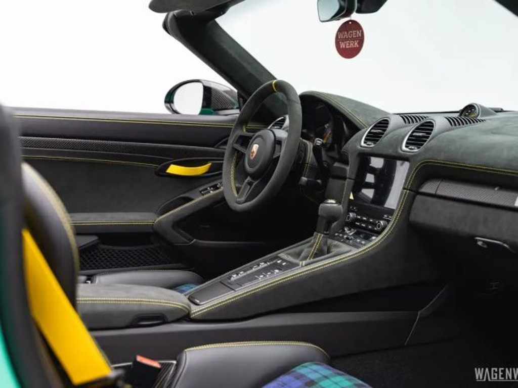 Porsche Cayman