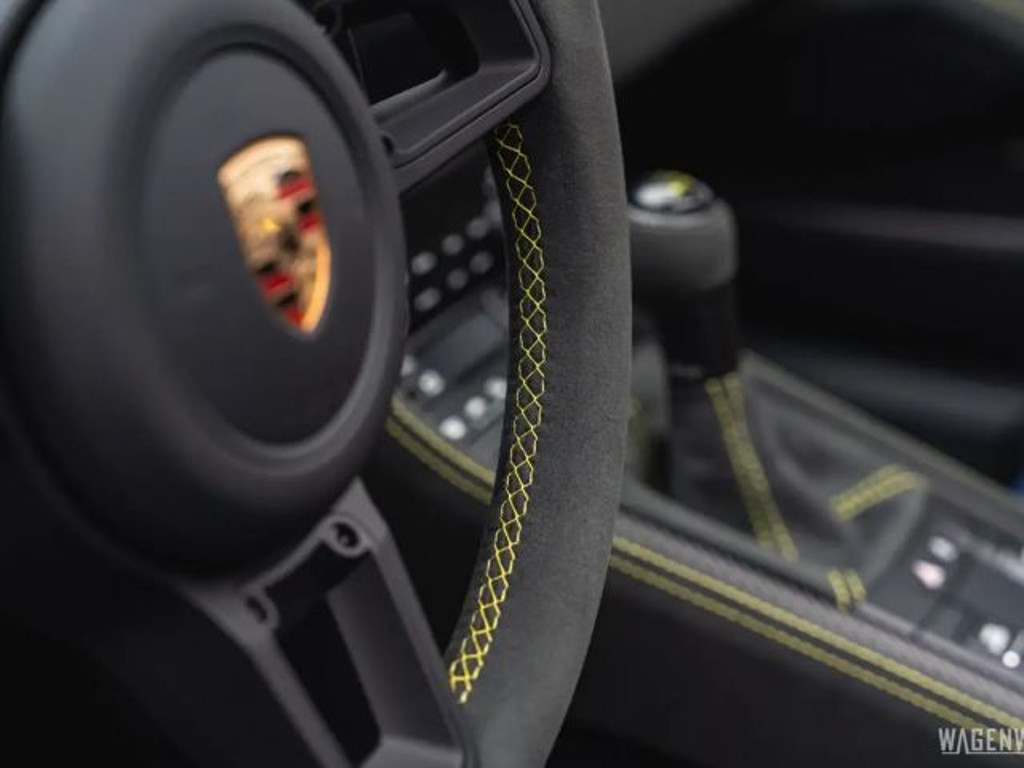 Porsche Cayman