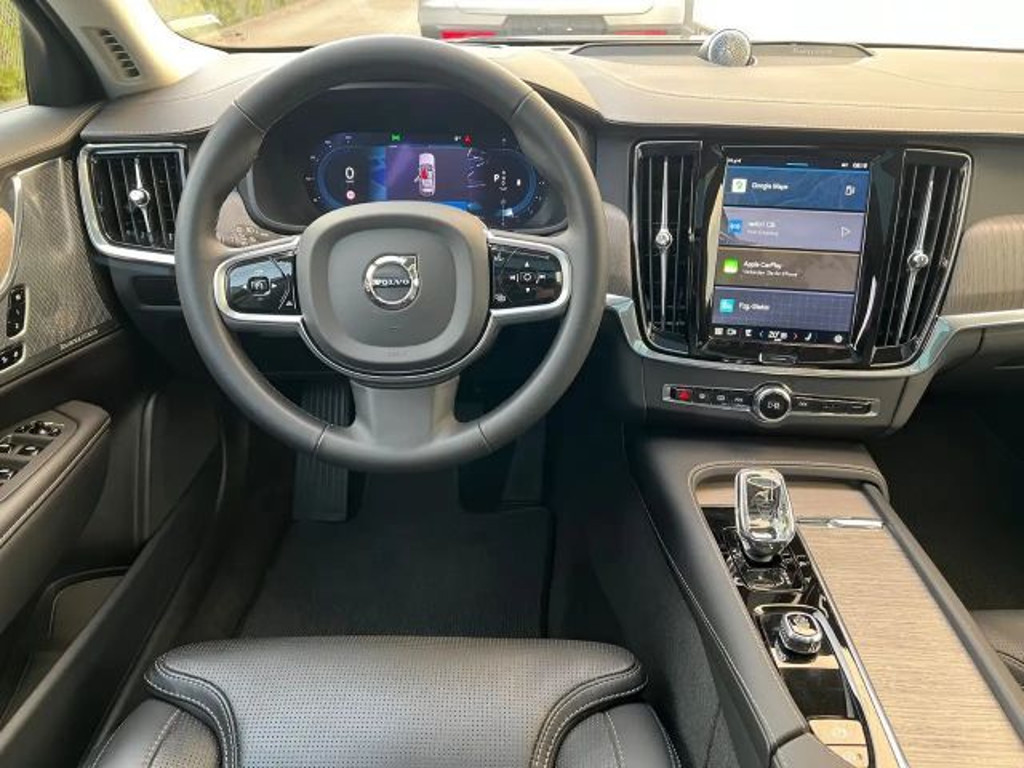 Volvo V90 Cross Country