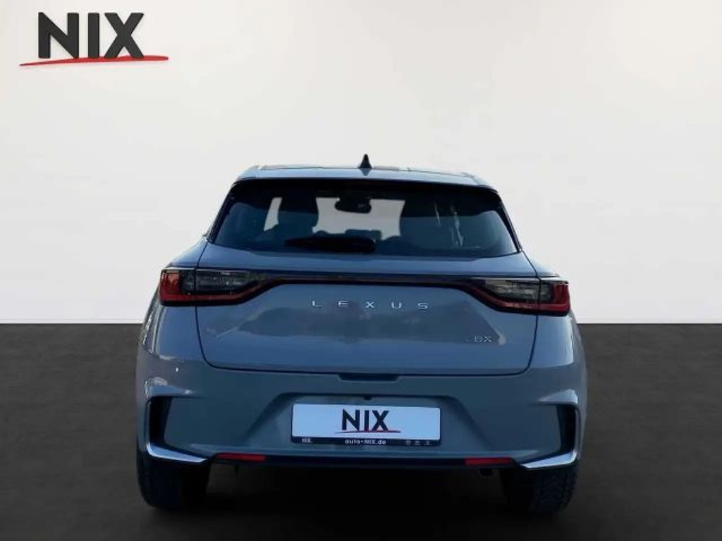 Lexus LBX