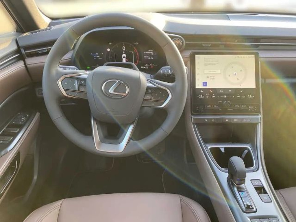 Lexus LBX