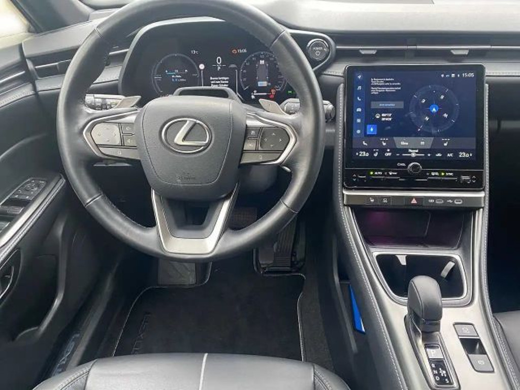 Lexus LBX