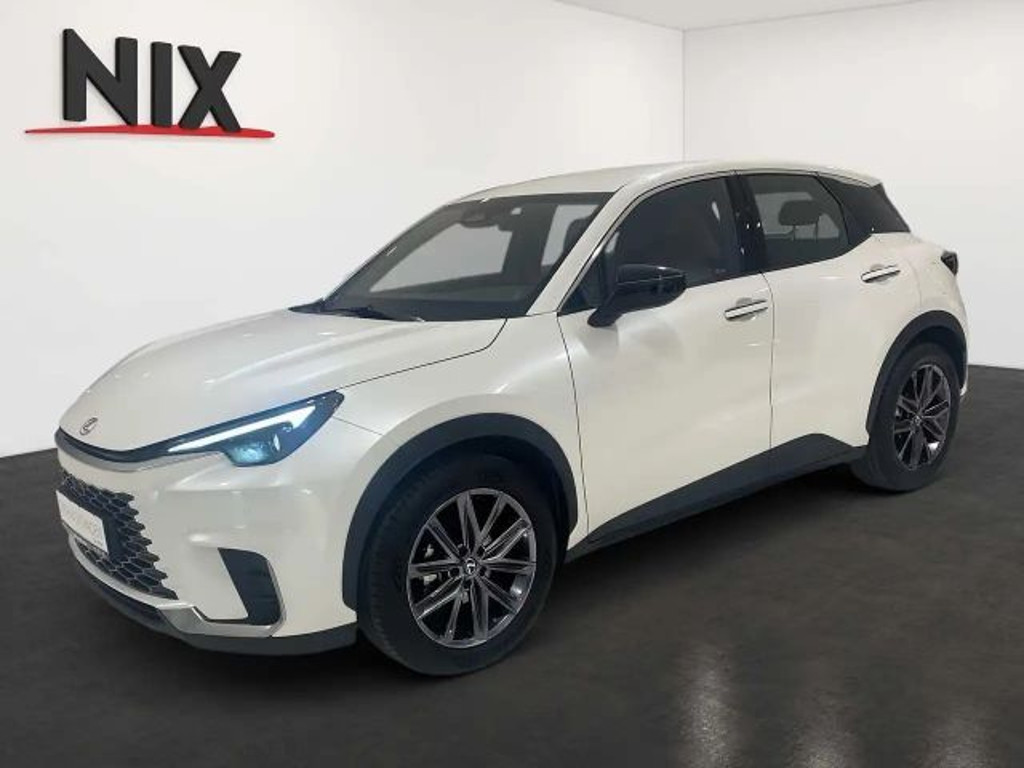 Lexus LBX