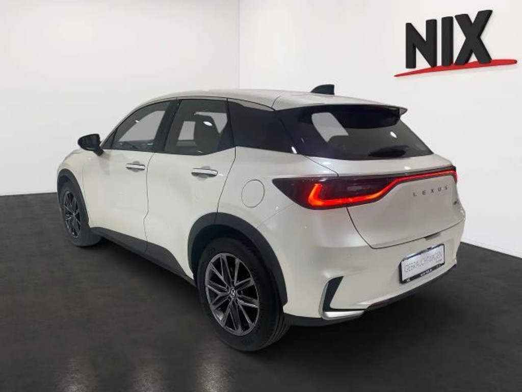 Lexus LBX