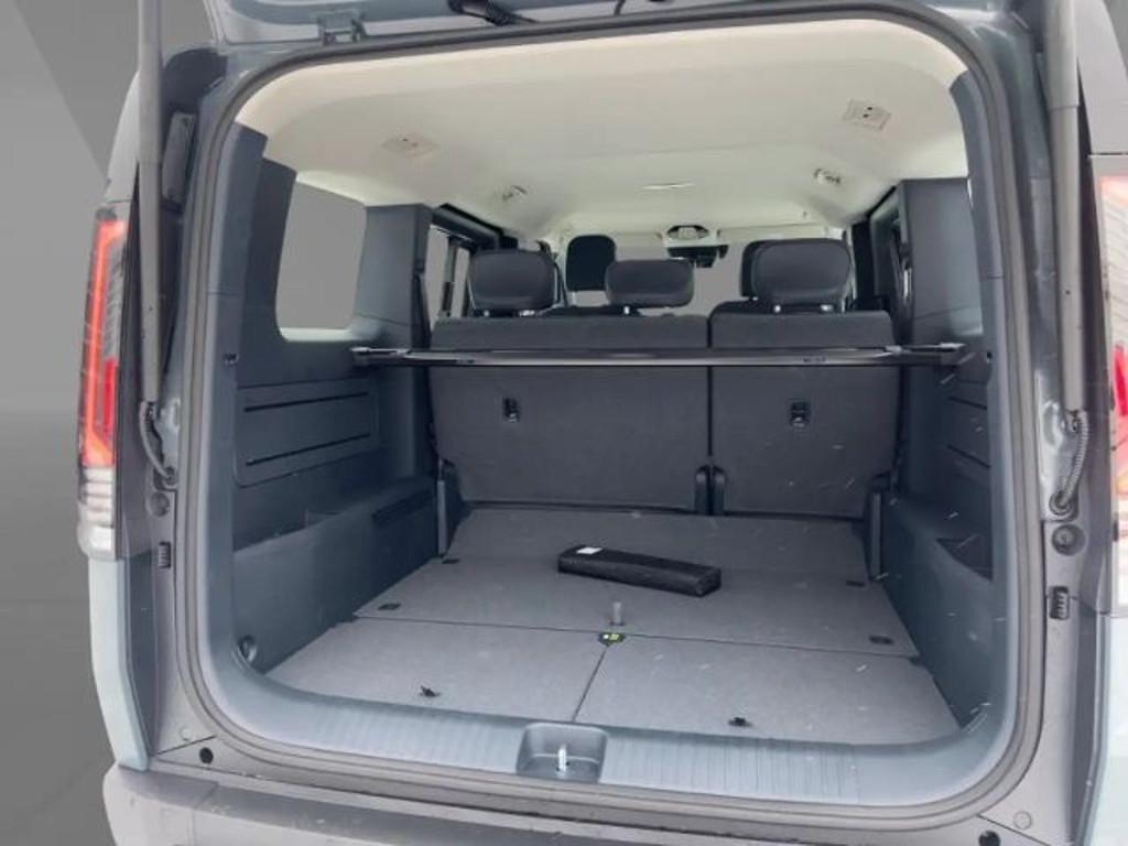 Kia PV5 Passenger