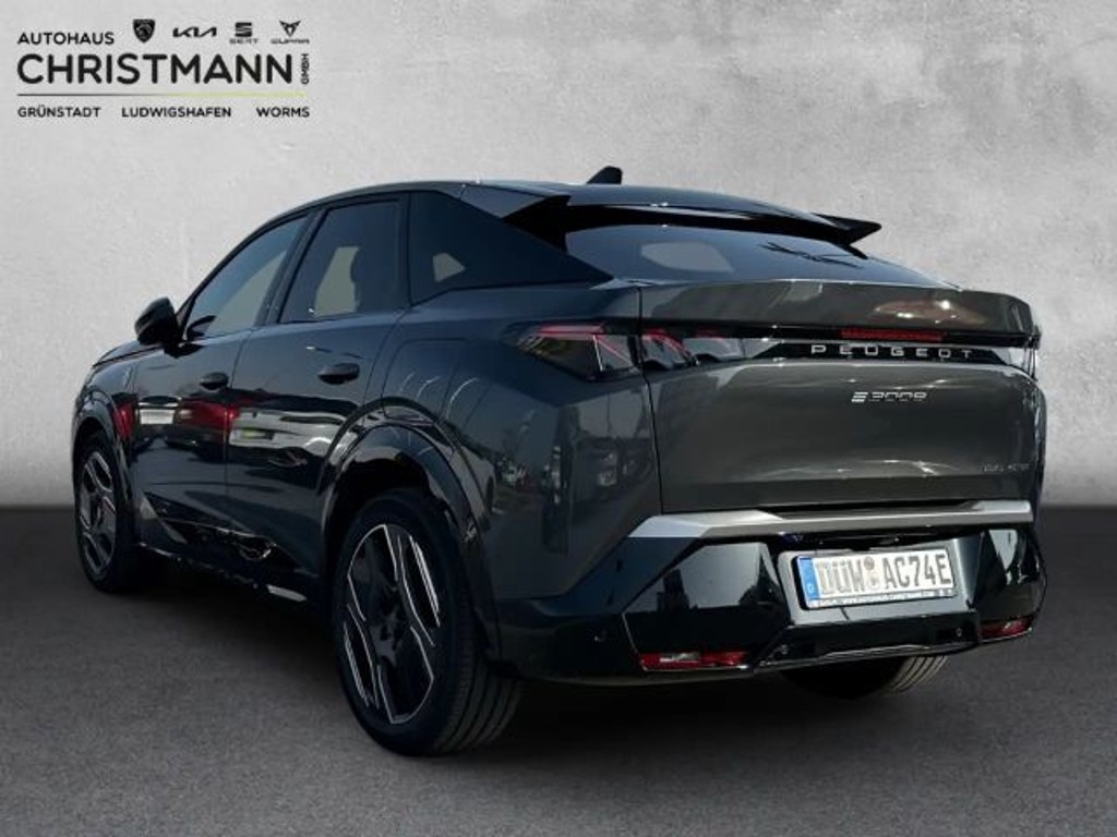 Peugeot E-3008