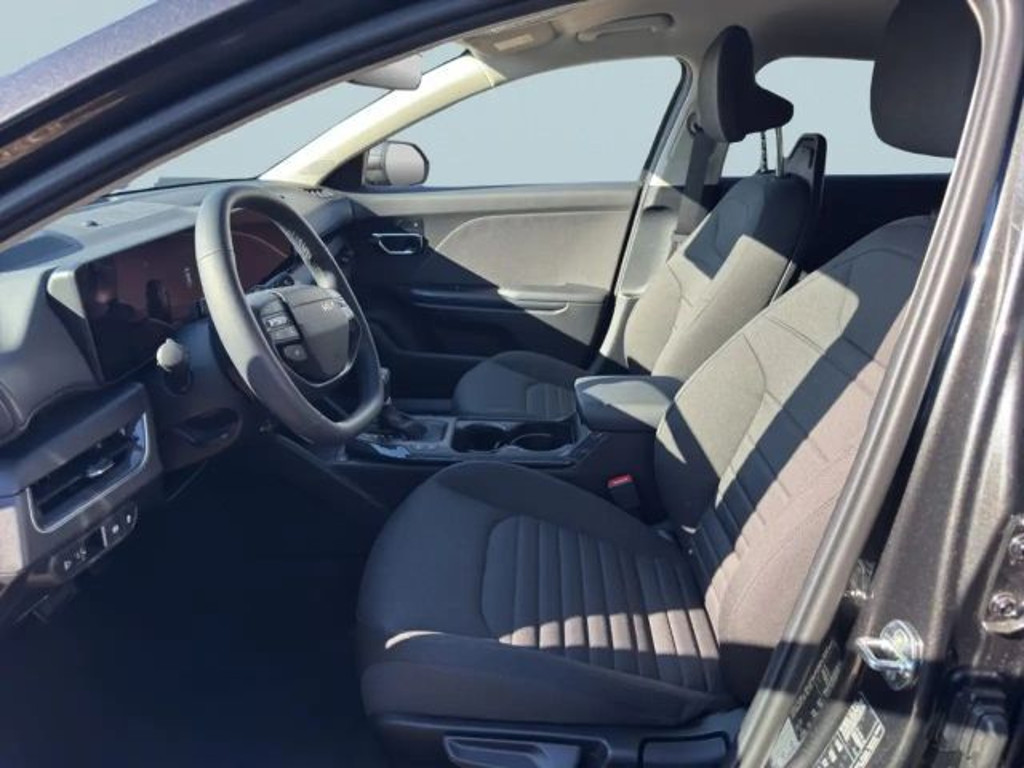 Kia K4