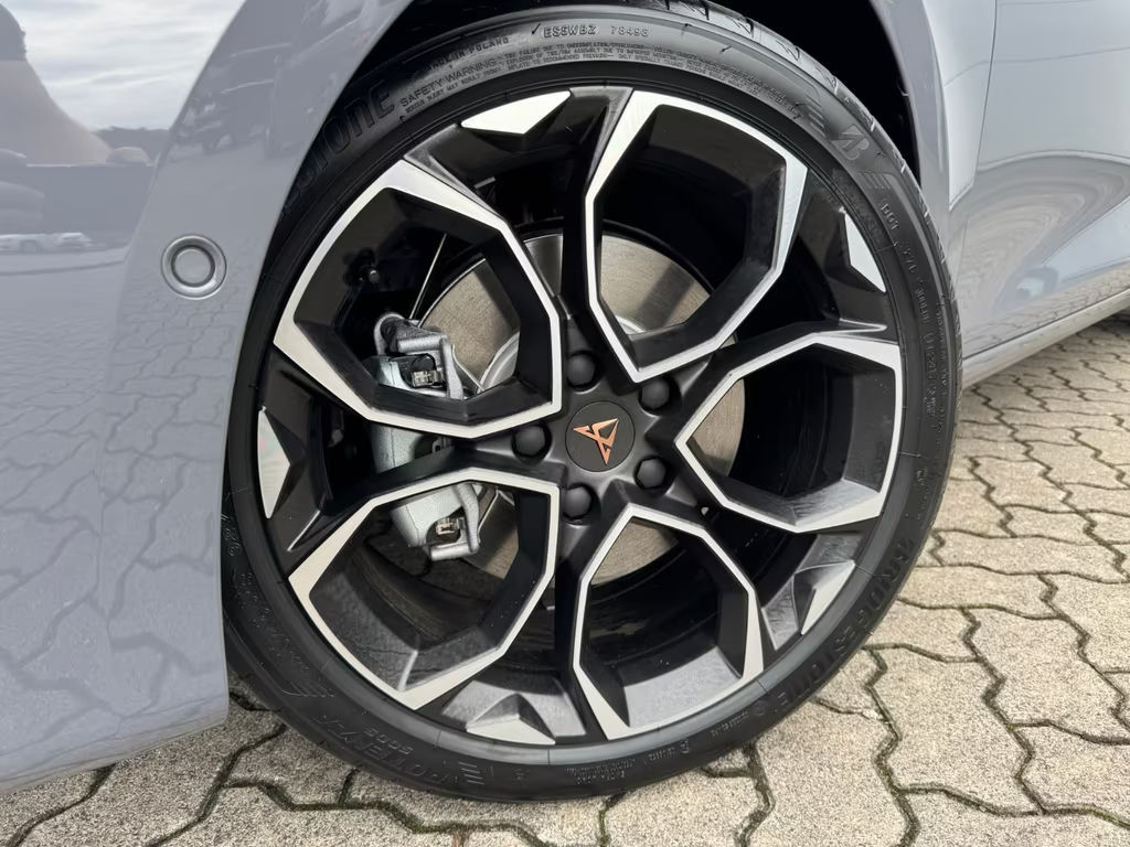 Cupra Leon 2025 Benzine