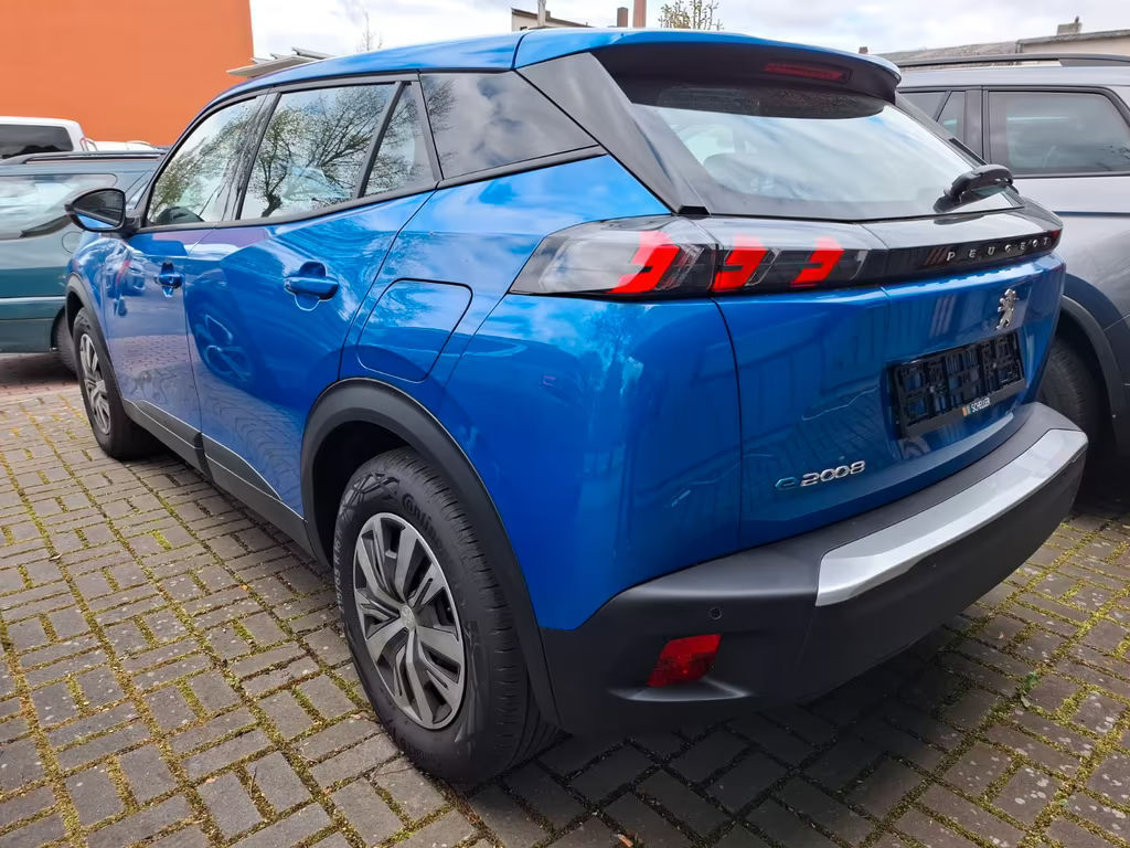 Peugeot e-2008