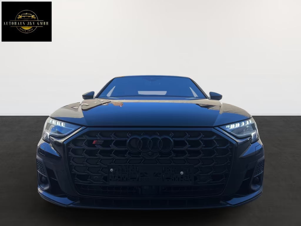 Audi S8