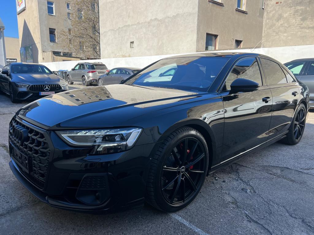 Audi S8