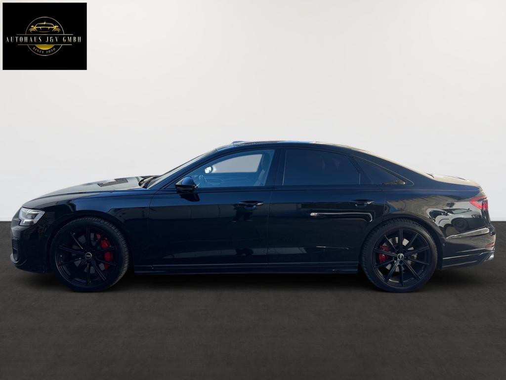 Audi S8