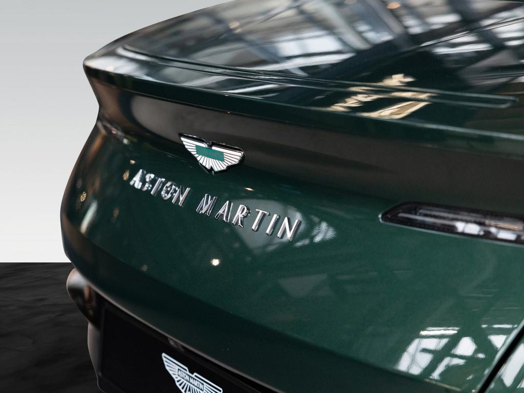 Aston Martin DB12