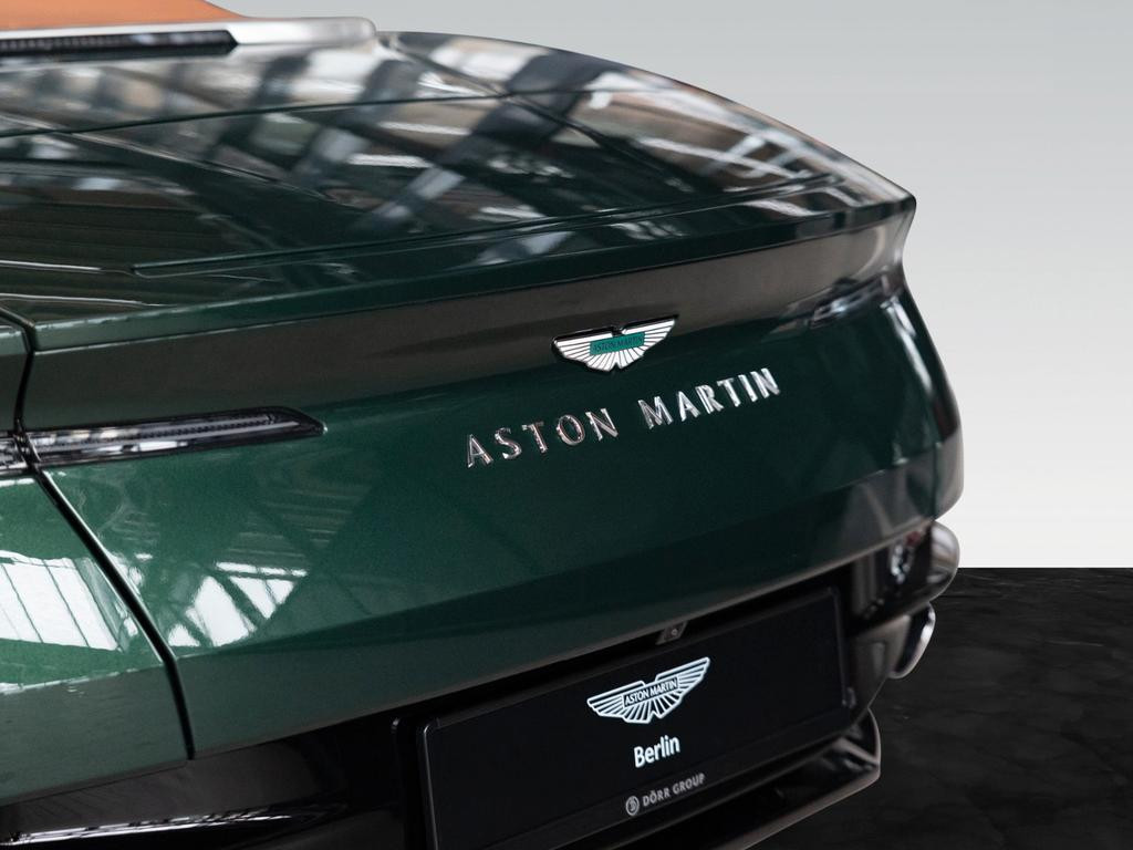 Aston Martin DB12