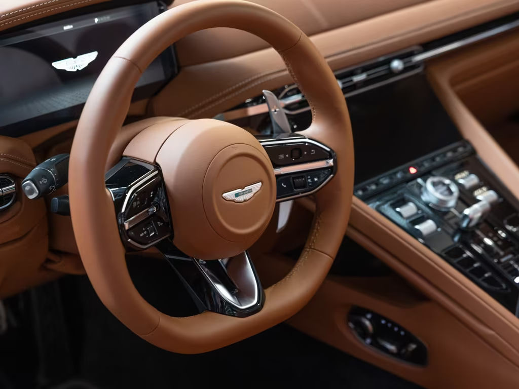 Aston Martin DB12