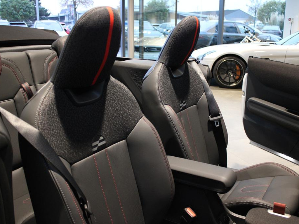 Mini John Cooper Works Cabrio