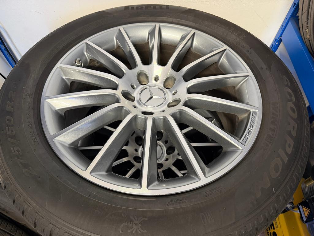 Mercedes-Benz G-Klasse