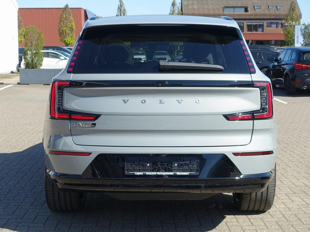 Volvo EX90