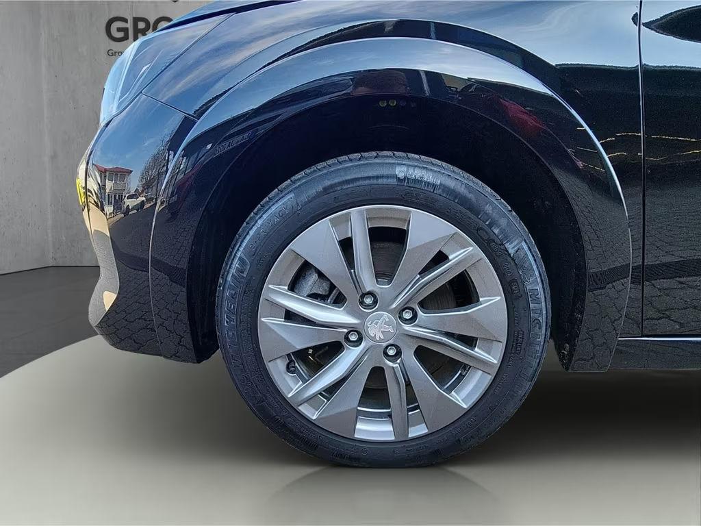 Peugeot e-208