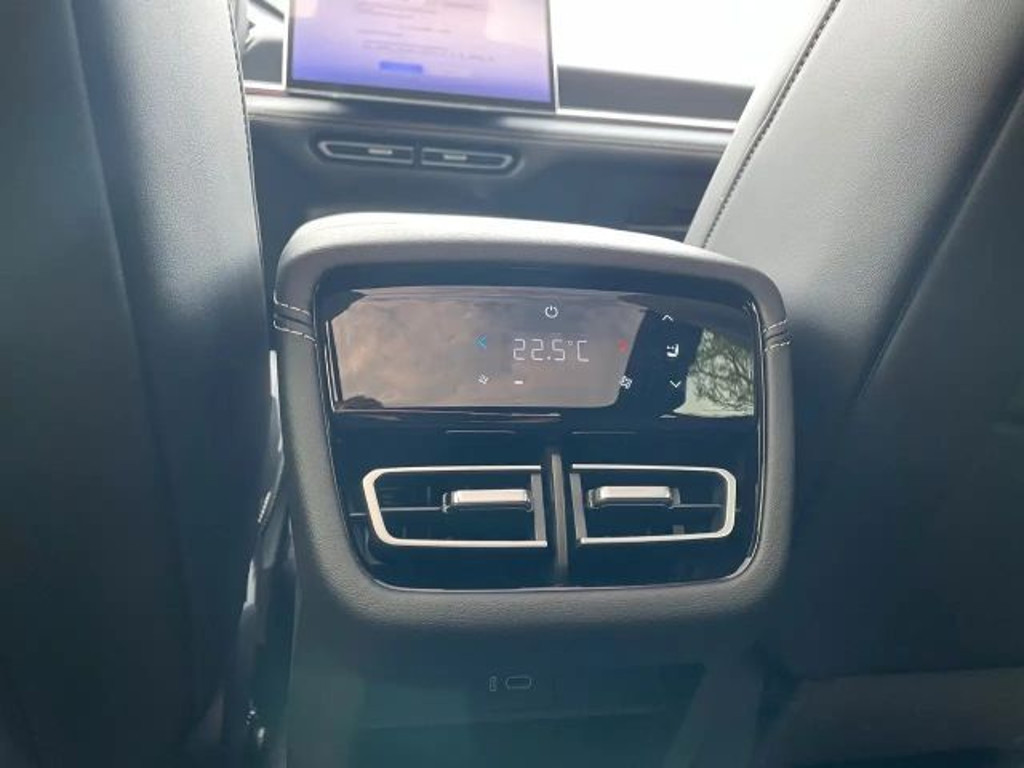 Mazda 6e