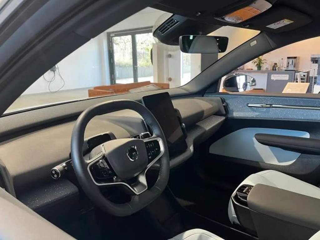 Volvo EX30
