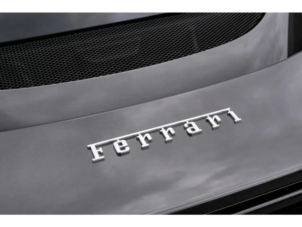 Ferrari 296