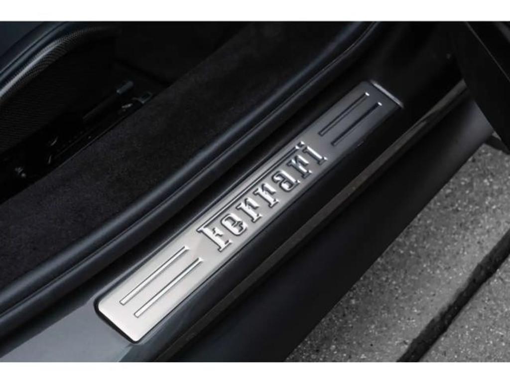Ferrari 296