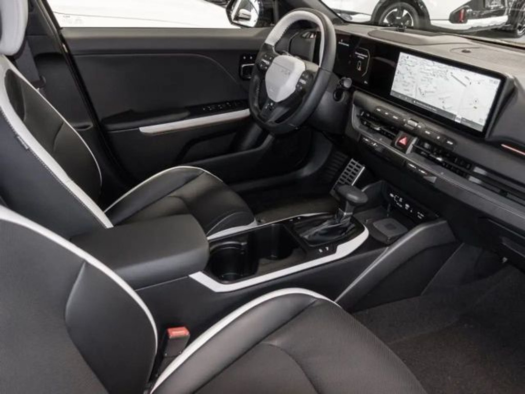 Kia K4