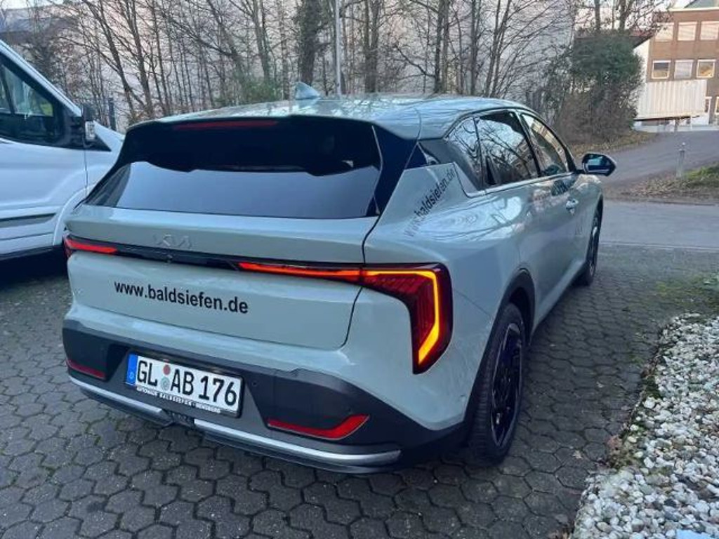 Kia K4