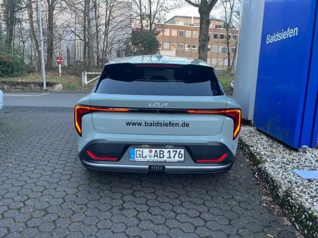 Kia K4
