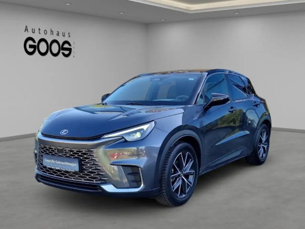 Lexus LBX