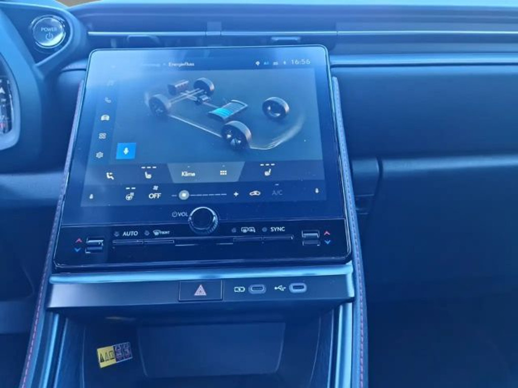 Lexus LBX