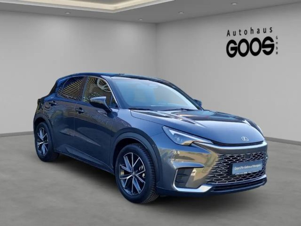 Lexus LBX