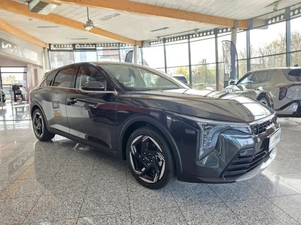 Kia K4