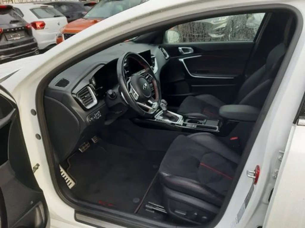Kia ProCeed